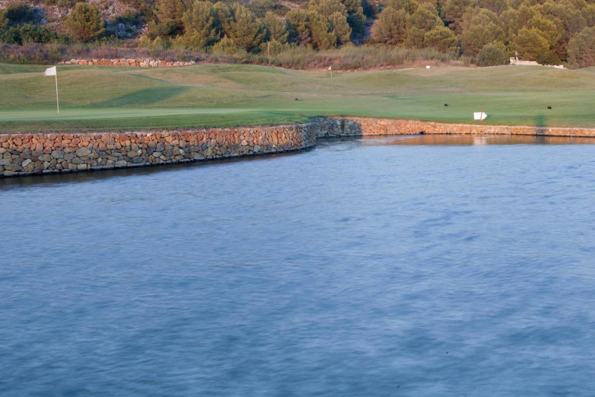 Denia Marriott La Sella Golf Resort & Spa Exterior foto The 18th hole at Torrey Pines