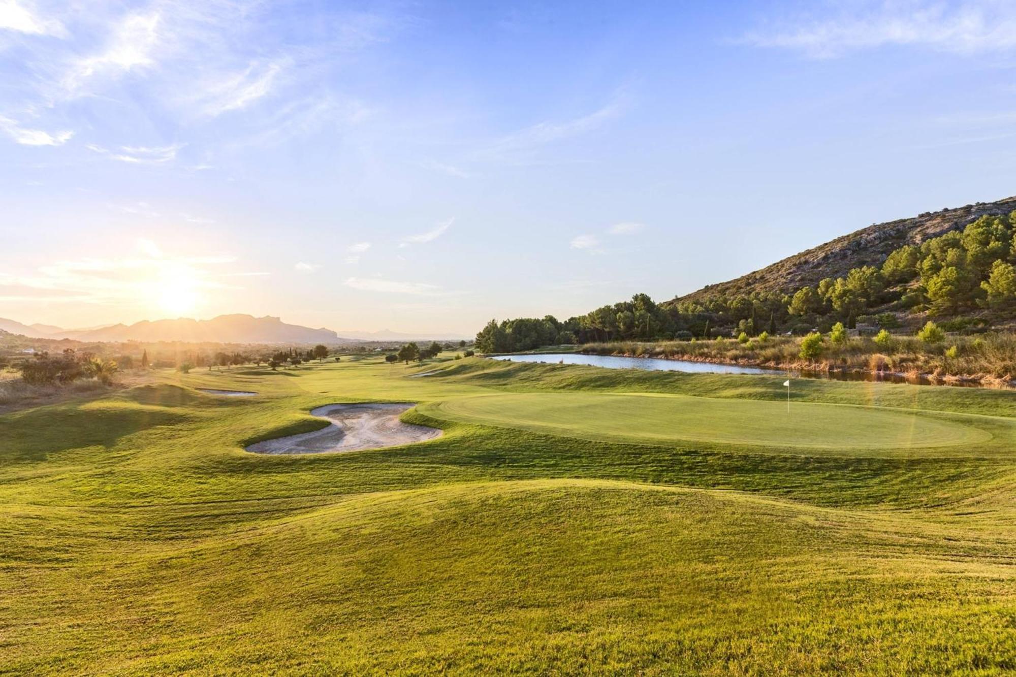 Denia Marriott La Sella Golf Resort & Spa Exterior foto Golf course at the resort