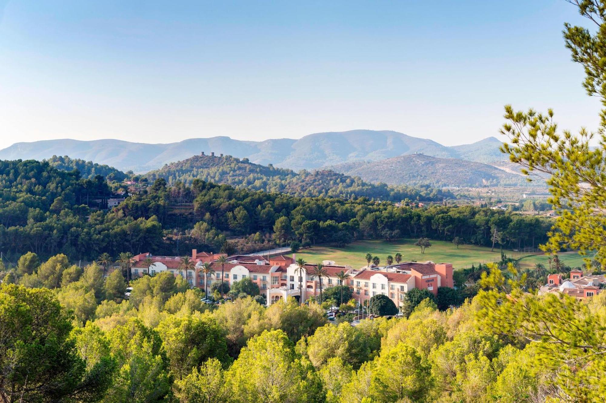 Denia Marriott La Sella Golf Resort & Spa Exterior foto View of the town