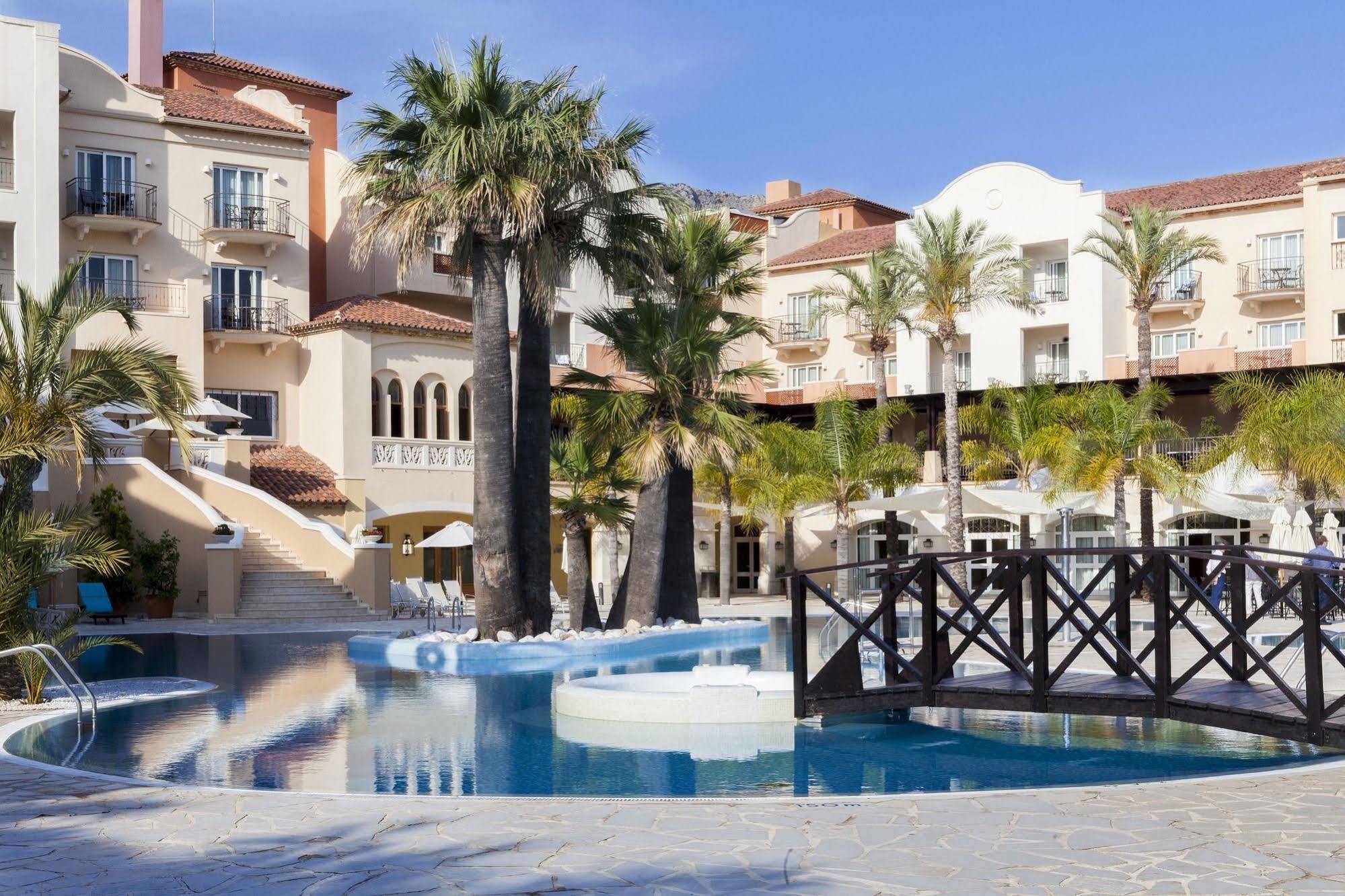Denia Marriott La Sella Golf Resort & Spa Exterior foto The resort's swimming pool